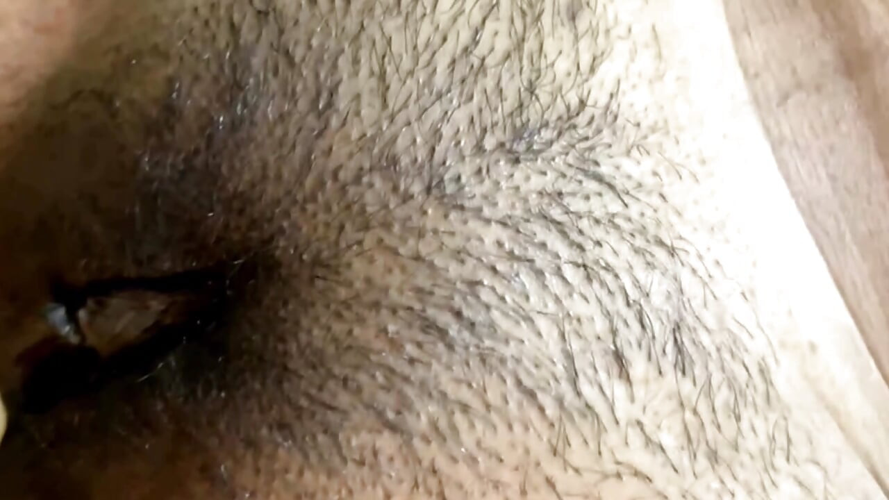 חברתי, אשתי החמה ואני, רומן סודי מזדיין חזק