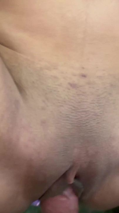 Jebem svoju seksi latino polusestru jako za njenu usku i bogatu pičku dok je ne napunim svim mojim ukusnim mlekom. | Klip 1