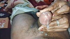 Индийская бхабхи получает сперму в рот - подборка