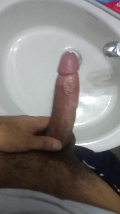 The King Of Wild Porn Is Me I Wanted To Go To The Bathroom To Take Out The Hot Cock So You Can See If It's Rich Or Not It's Rich Venous
