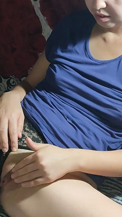 Koreli kız webcam'de mastürbasyon yapıyor | Bölüm 2