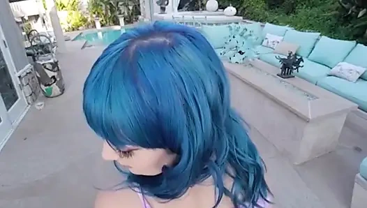 BaDoinkVR Jewelz Blu наткнулась на ваш адрес, но оставалась принимая жесткий трах вместо вечеринки, часть 1