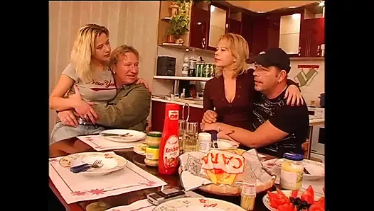 Eine Modellfamilie - (original Full Movie Uncut)