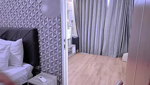 Komşunun karısını tatmin edilmesi gereken bir otele davet edin