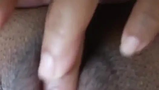 Brunette panas