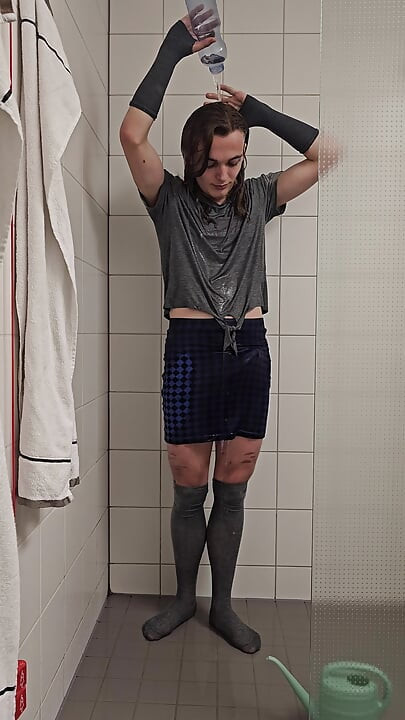 Petrecere cu pișat extrem - umezire extremă