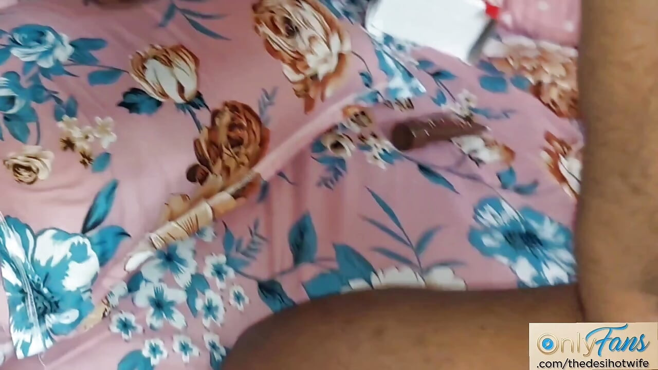 Dominating hotwife feel small cock of sissy hubby
