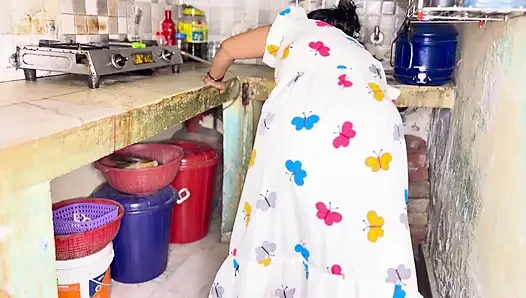 Hot Desi Bhabhi Padosi Kitchen Sex - Real Passionate Hardcore