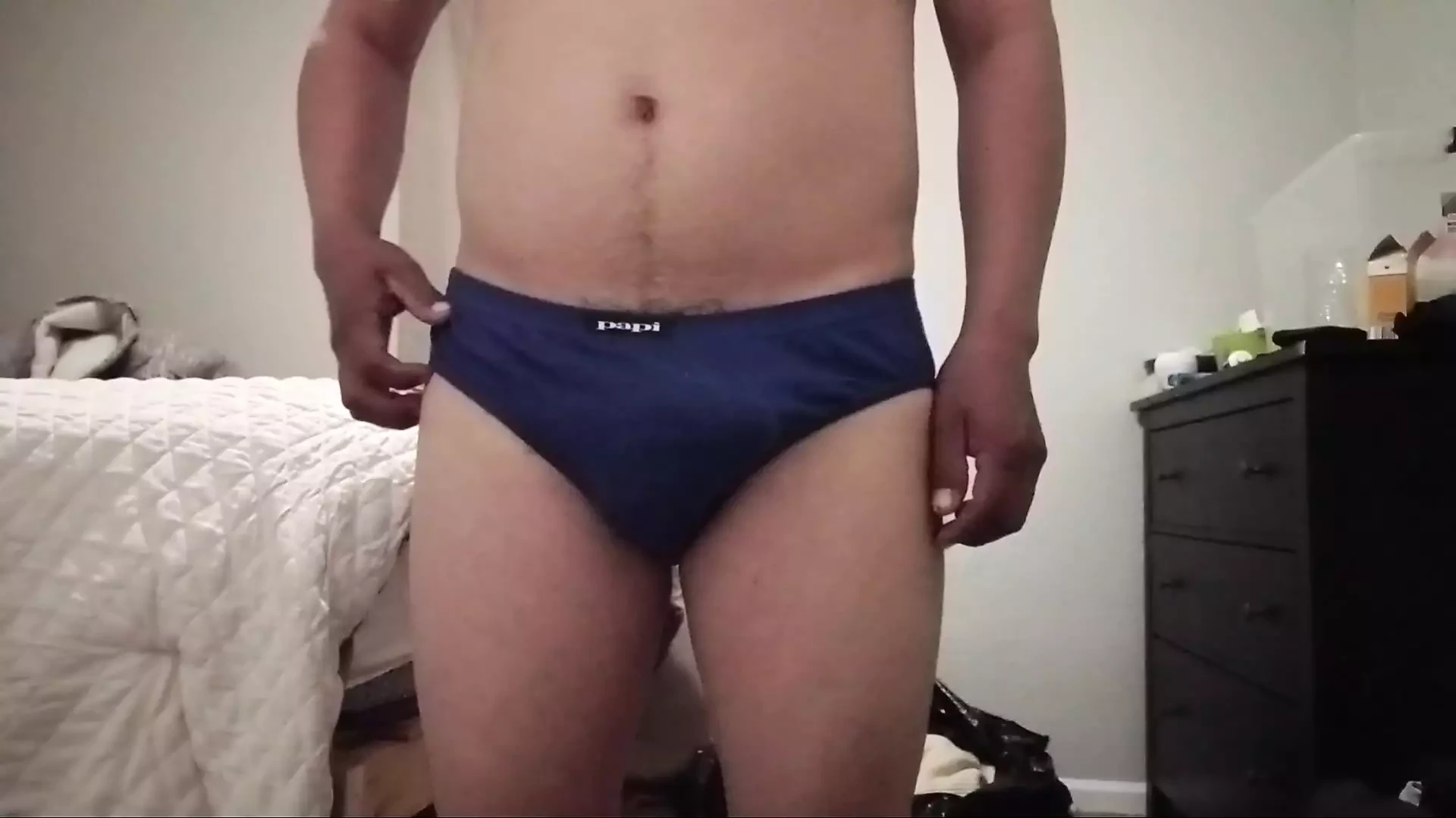 Chico mexicano caliente tocando su pija