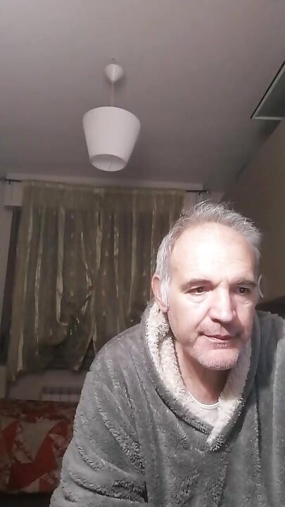 Мне нравится сквиртовать все мое горячее молоко в твой рот