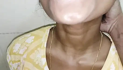 Sesi 24. Pasangan india berhubungan seks di kamar mandi