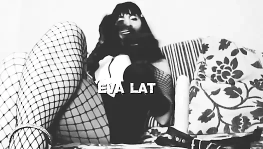 Solo-herrin BDSM strapon bbc latex-milf schwarz-weiß