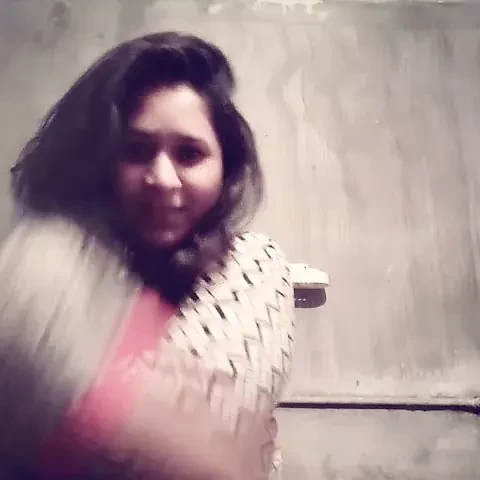 Une Pakistanaise enlève son chiffon