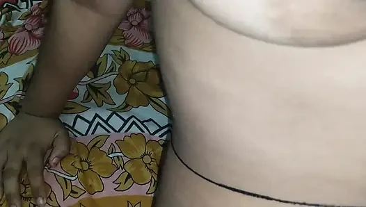 desi cute girl pink pussy.....