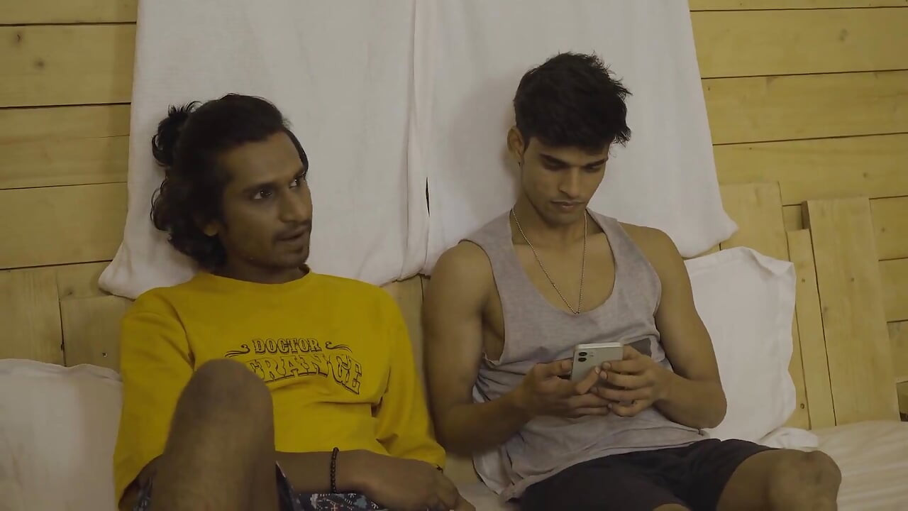 Two Freinds Fucked Their Sexy Hot Best Freind in Their Hostel Room, Hardcore Threesome