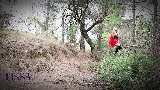 Aku lagi asik masturbasi di hutan sampai mengantuk