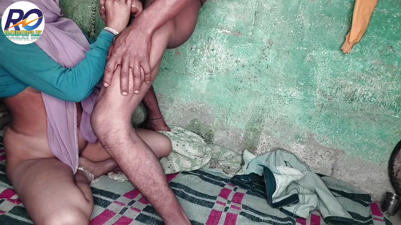 Desi girlfriend from Mumbai came and fucked boyfriend in doggystyle jeans t-shirt with hindi audio claire vaise full video