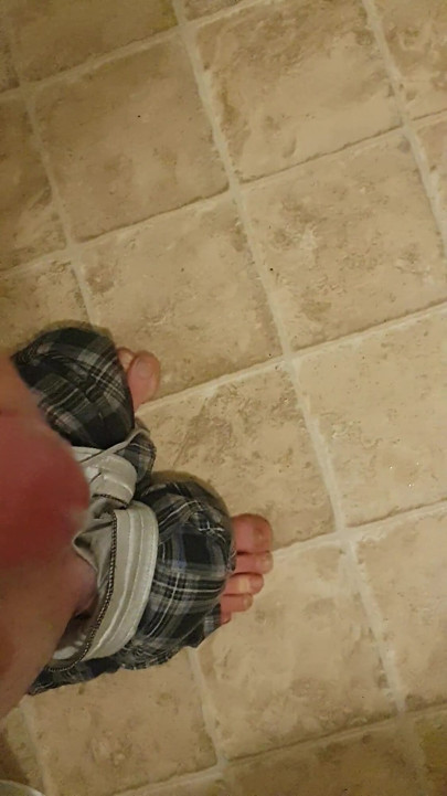 Cumming on the Toilet