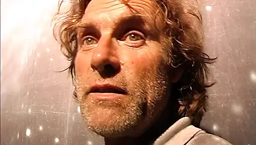 Cowgirl panas memiliki penonton saat dia bersetubuh