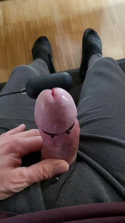 Vibrador de bellota conduce al orgasmo