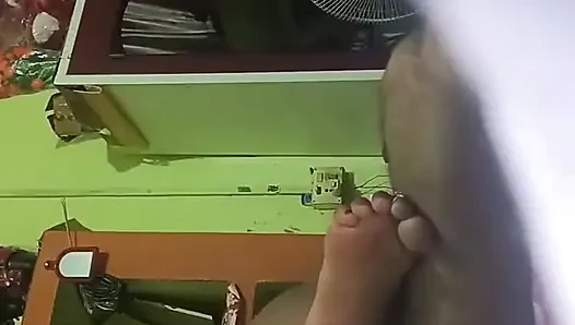 Hintli Üvey Kız Kardeş Inek Pozisyonunda