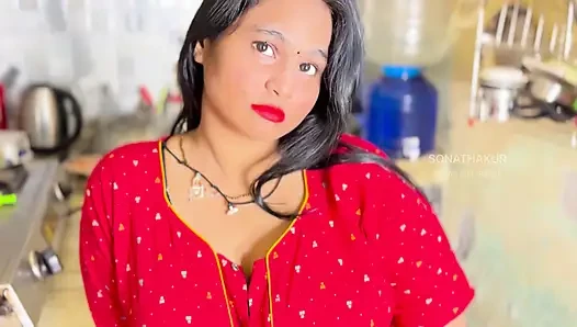Mami cantik menggodaku saat lagi masak di dapur - seks hot