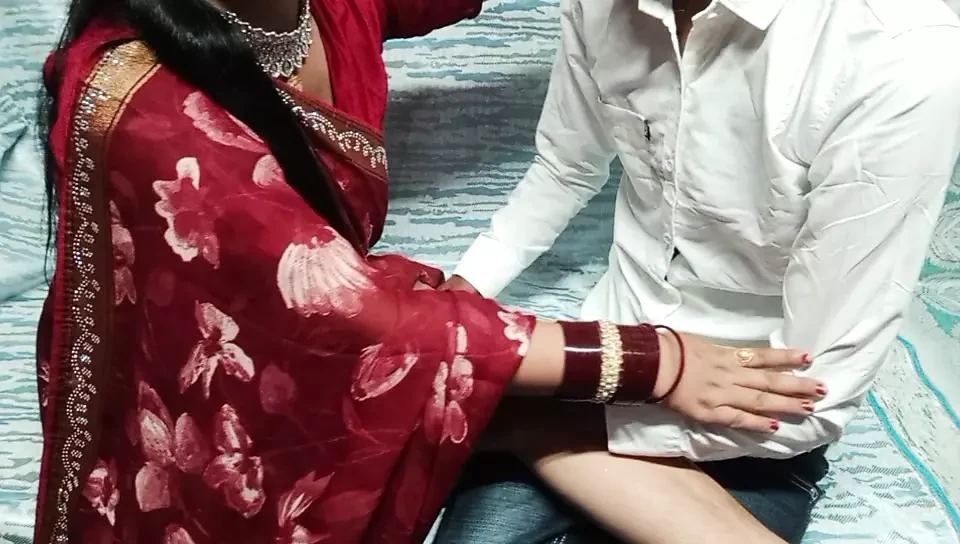 Desi girl fucking hard by office sir for her promotion