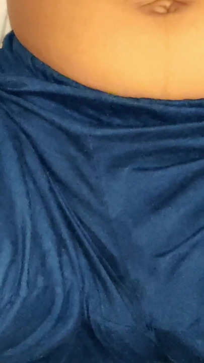 義理の兄が彼女の妹と激しくセックスした