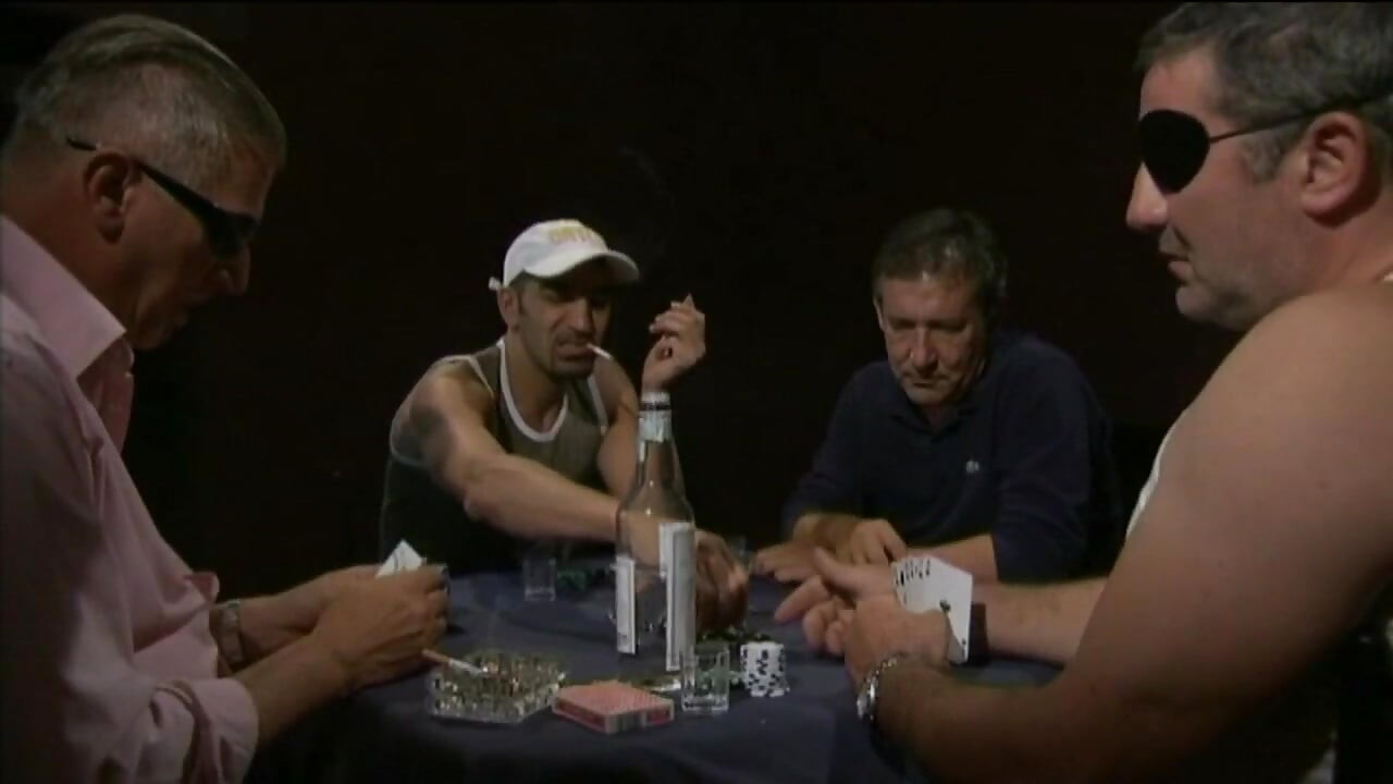 Black Angelica yang cantik dalam adegan seks sesat di mana