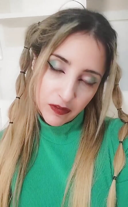 Hi Babys I've Been Missing! I Was with Clan Problems and Sick but I Came Back and I Feel Like Touching Myself