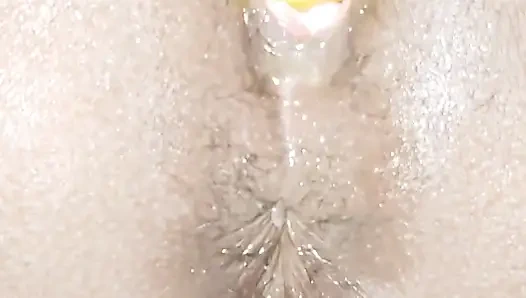 Karım amının içine muz sokuyor