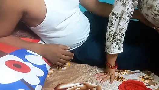 Gadis India yang cantik banget lagi asik ngentot sama pacarnya