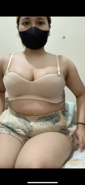 A Viral Video of a Beautiful Girl Who Is Pregnant