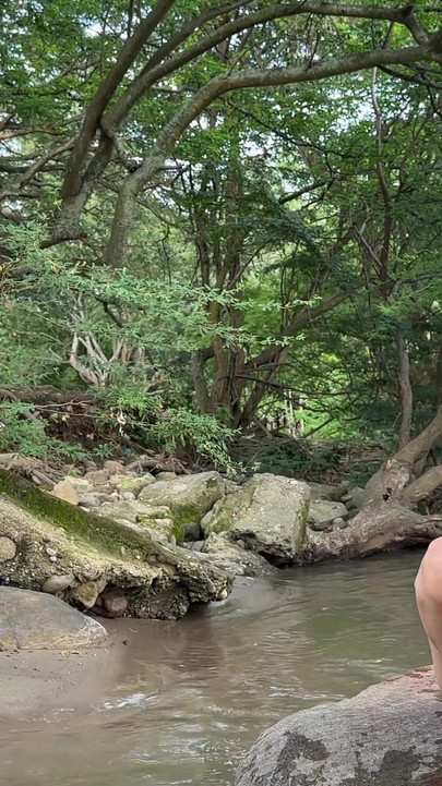 Καυλιάρης Λατίνος βλέπει ντροπαλό σέξι κορίτσι γυμνό στο ποτάμι και τελειώνει με ένα πλούσιο και σκληρό γαμήσι ΣΕ ΕΞΩΤΕΡΙΚΌ ΧΏΡΟ- 18 ΕΤΏΝ... | Κλιπ 1