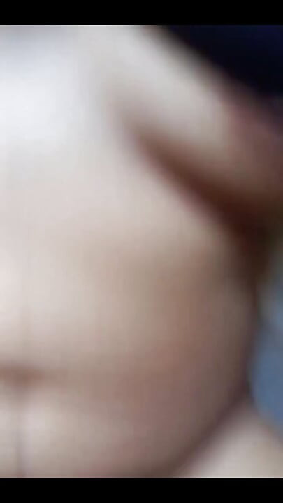 Odsłoniła swoją twarz, może ją znasz, pieprzy się każdego dnia