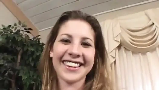 Genç kız Lisa Marie için büyük siyah yarak sikişi