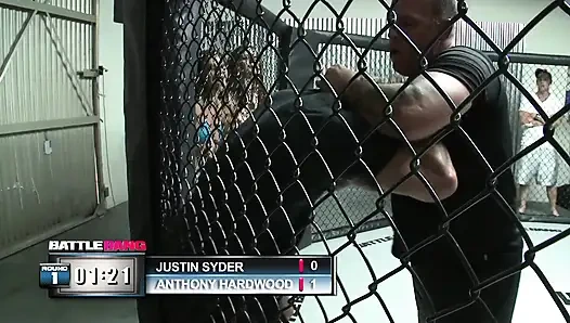 Удивительная радостная дырка для траха девчонки ждет широко раскрытого для величественного члена долбить его