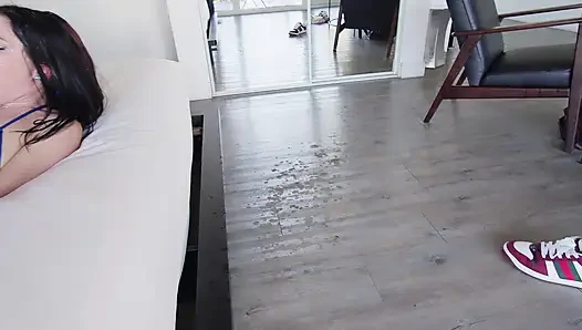 Umarım Fontaine, devasa penisimi boğulduktan sonra anal olarak baskın olmak istiyor