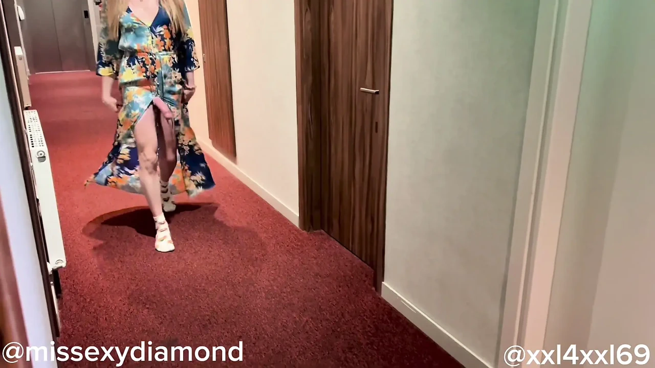 Shemale surprises hotel guest with big dick