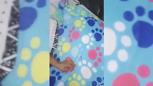 Колумбийская брюнетка очень устала от своей жизни, она сосет у соседа!!