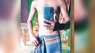 tamil boy blc cock in lungi