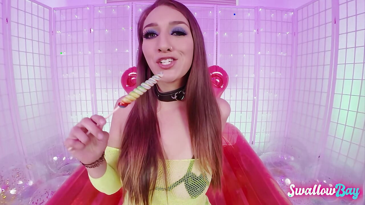 Bella rolland si cewek semok nyepong dengan ganas