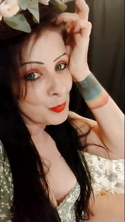 Cute Smoking MILF Red Lipstick