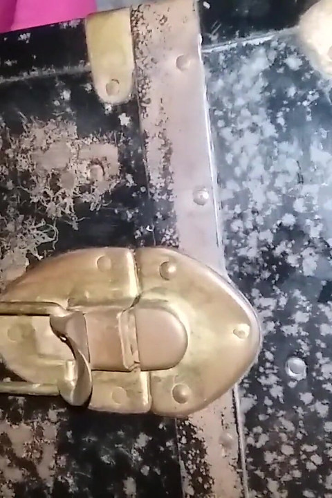 Žena jaše kurac ispred muža