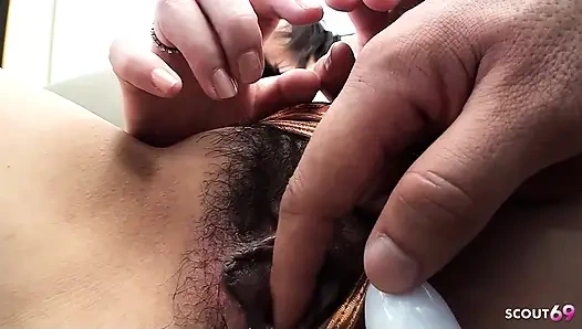 Японская девушка соблазняется трахом с кримпаем в ее мохнатую киску на собеседовании с боссом на работу, JAV без цензуры