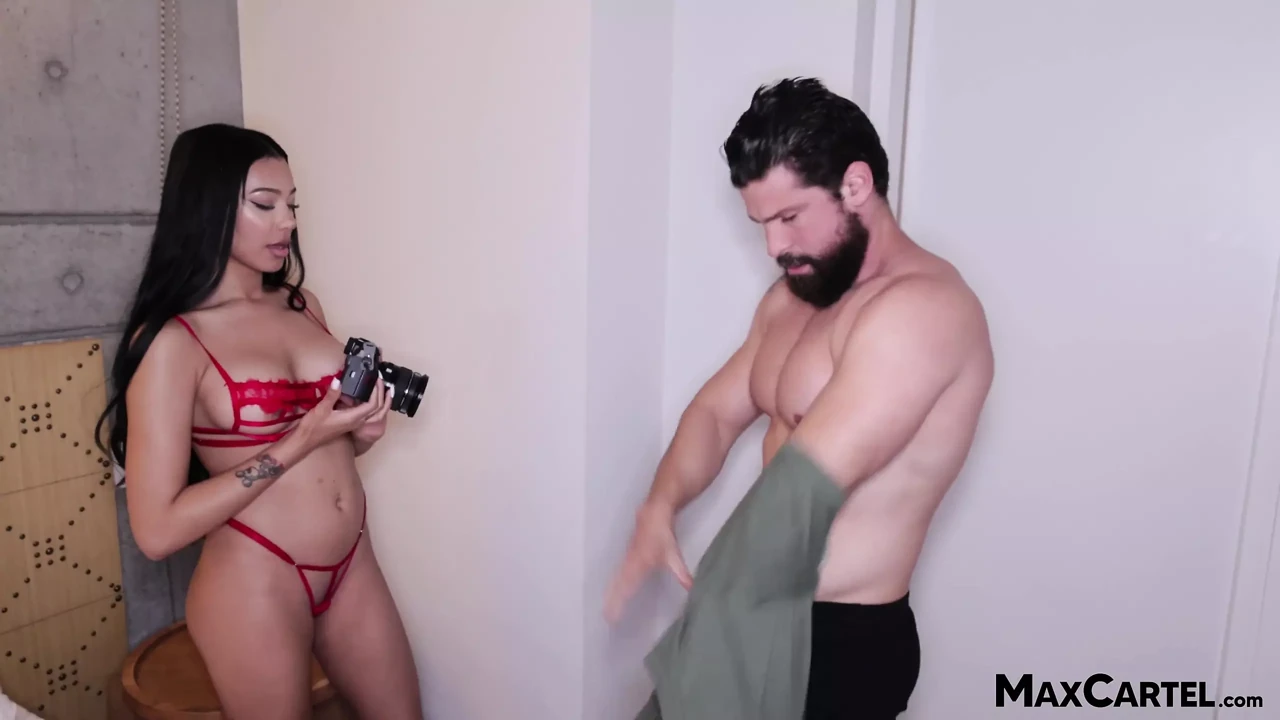 Cumming in supermodel ass