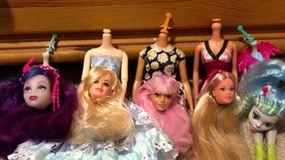 Barbie and friends lose their heads