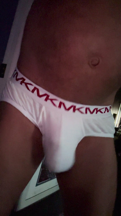 เขย่าในกางเกงใน!