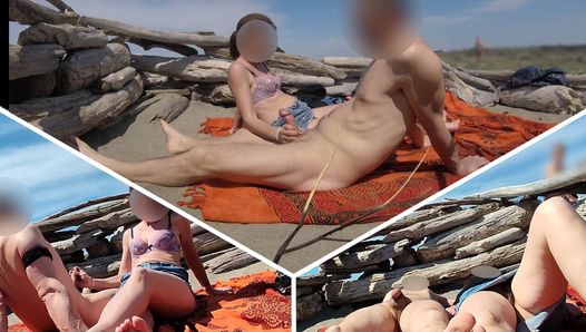 Fremde haben meine Frau erwischt, wie sie meinen Schwanz an einem öffentlichen FKK-Strand berührt und masturbiert - Echte französische