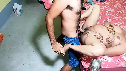 Bengalski bhabhi xxx cipki kurwa po uwodzeniu elektryka - hindi porno full hd z czystym hindi dźwiękiem